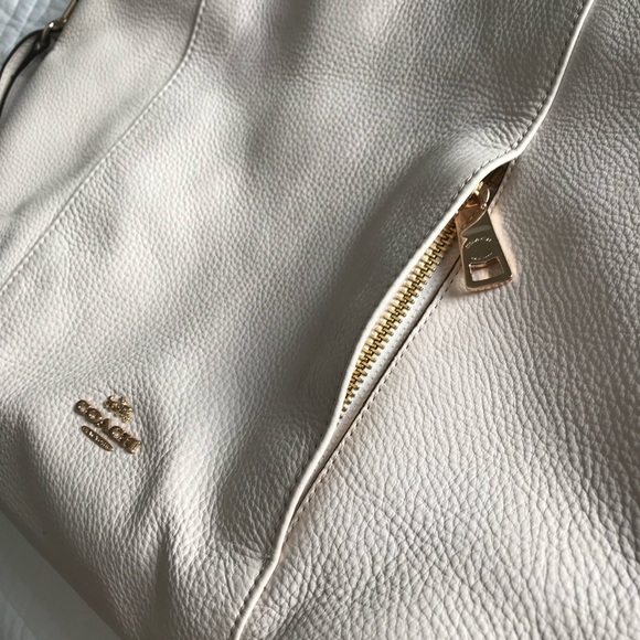 Coach Bag - Picture 4 of 7